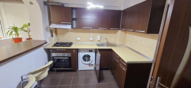 Titan- Prima Inchiriere- Nicolae Grigorescu